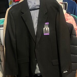 Men’s two XL Hager black blazer lined